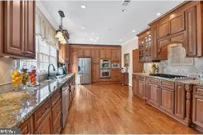 2744 Sutton Road, Vienna, VA 22181 - Photo 8