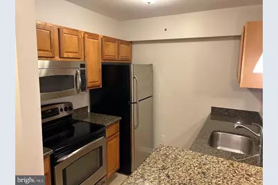 3175 Summit Square Drive #5-E5, Oakton, VA 22124 - Photo 8