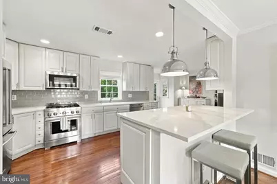 8300 Weller Avenue, McLean, VA 22102 - Photo 16