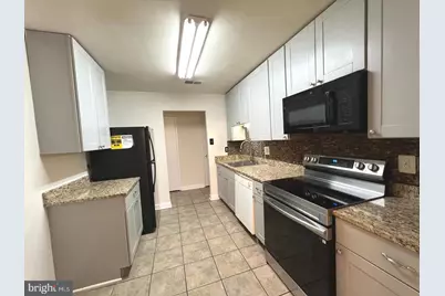 527 Florida Avenue #103, Herndon, VA 20170 - Photo 8