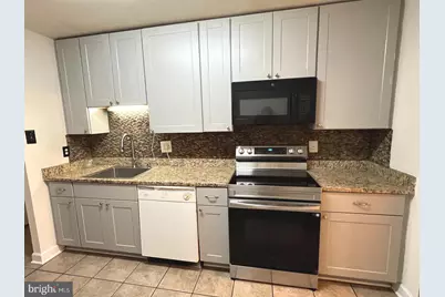 527 Florida Avenue #103, Herndon, VA 20170 - Photo 6