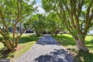 6454 Carmines Island Ln, Hayes, VA 23072 - Photo 8
