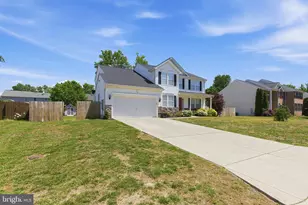 6143 Schooner Cir, King George, VA 22485 - Photo 2