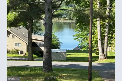 1346 N Lakeshore Drive, Louisa, VA 23093 - Photo 2