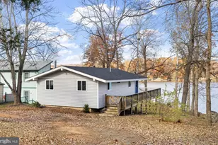 1262 S Lakeshore Dr, Louisa, VA 23093 - Photo 1