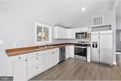 1262 S Lakeshore Drive, Louisa, VA 23093 - Photo 10