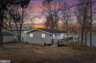 1262 S Lakeshore Dr, Louisa, VA 23093 - Photo 2