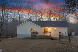 195 Shannon Glen Dr, Louisa, VA 23093 - Photo 2