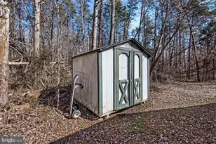 197 Holly Grove Ct, Bumpass, VA 23024 - Photo 6