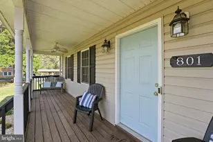 801 S Lakeshore Dr, Louisa, VA 23093 - Photo 2