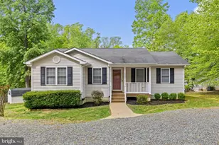 431 Wilson St, Bumpass, VA 23024 - Photo 2