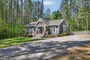 844 Manchester Rd, Bumpass, VA 23024 - Photo 2