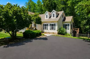 38 Jerdone Island, Bumpass, VA 23024 - Photo 2
