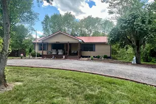 110 Patrick Henry Dr, Louisa, VA 23093 - Photo 2