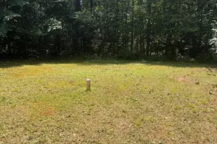 143 Oakland Pl, Louisa, VA 23093 - Photo 2