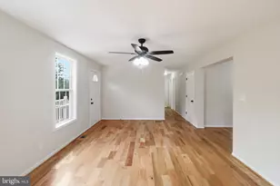 364 Lakeview Cir, Louisa, VA 23093 - Photo 2