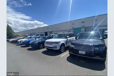 25280 Pleasant Valley Road, Chantilly, VA 20152 - Photo 4