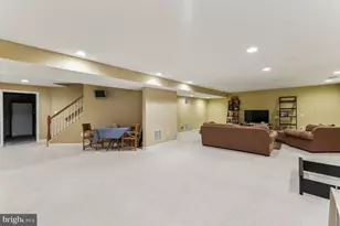 25670 S Village Dr, Chantilly, VA 20152 - Photo 14