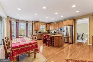 25670 S Village Dr, Chantilly, VA 20152 - Photo 6