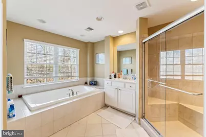 25670 S Village Drive, Chantilly, VA 20152 - Photo 12