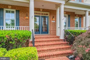 22838 Arbor View Dr, Brambleton, VA 20148 - Photo 4