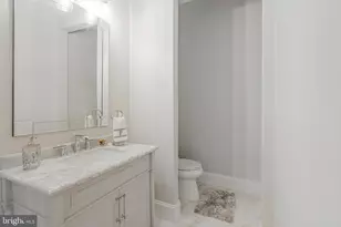 14785 Bankfield Dr, Waterford, VA 20197 - Photo 30