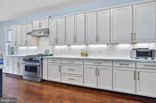 20624 Holyoke Dr, Ashburn, VA 20147 - Photo 12