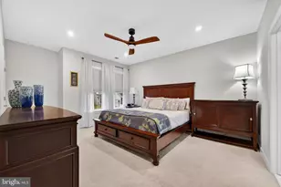 21630 Hawksbill High Cir, Sterling, VA 20164 - Photo 22