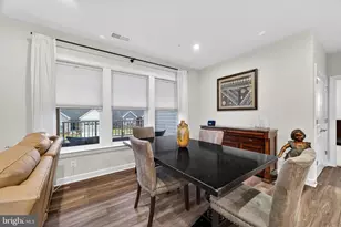 21630 Hawksbill High Cir, Sterling, VA 20164 - Photo 20