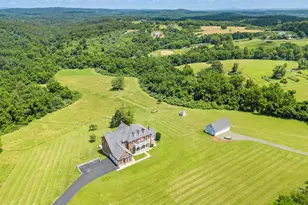 22077 Oatlands Rd, Aldie, VA 20105 - Photo 2