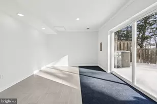 500 Giles Pl, Sterling, VA 20164 - Photo 36