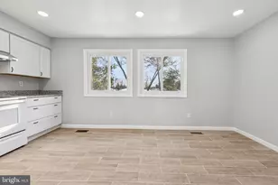 500 Giles Pl, Sterling, VA 20164 - Photo 12