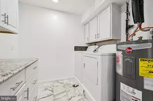 502 Giles Pl, Sterling, VA 20164 - Photo 32