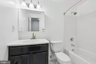 502 Giles Pl, Sterling, VA 20164 - Photo 26