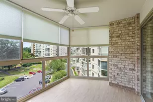 19385 Cypress Ridge Terrace, Leesburg, VA 20176 - Photo 14