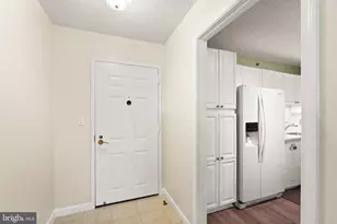 19385 Cypress Ridge Terrace, Leesburg, VA 20176 - Photo 4