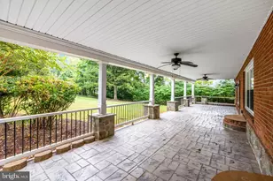 45545 Lakeside Dr, Sterling, VA 20165 - Photo 10