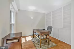 116 Lake Dr, Sterling, VA 20164 - Photo 8