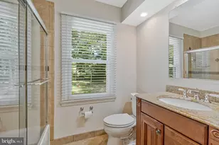 116 Lake Dr, Sterling, VA 20164 - Photo 34