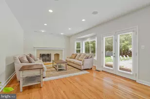 116 Lake Dr, Sterling, VA 20164 - Photo 24