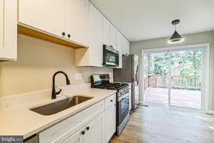 43866 Laburnum Square, Ashburn, VA 20147 - Photo 2