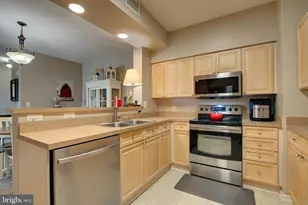 19365 Cypress Ridge Terrace, Leesburg, VA 20176 - Photo 30