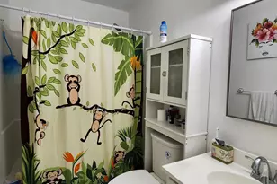 1034 Salisbury Ct, Sterling, VA 20164 - Photo 4