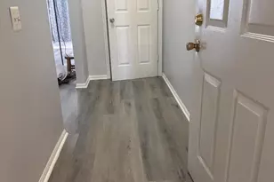 114 Prosperity Ave SE, Leesburg, VA 20175 - Photo 2