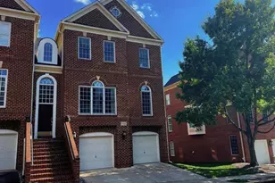 20366 Fallsway Terrace, Sterling, VA 20165 - Photo 4