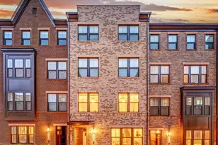 45116 Admiral Dr, Sterling, VA 20166 - Photo 1