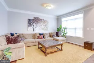 25184 Crested Wheat Dr, Aldie, VA 20105 - Photo 2