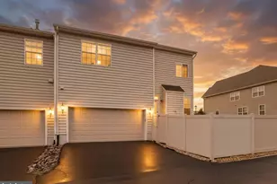 25184 Crested Wheat Dr, Aldie, VA 20105 - Photo 18