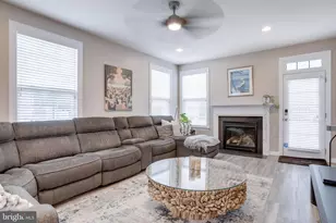 25184 Crested Wheat Dr, Aldie, VA 20105 - Photo 8