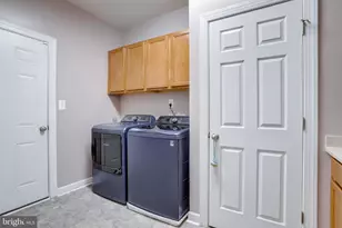 25184 Crested Wheat Dr, Aldie, VA 20105 - Photo 22